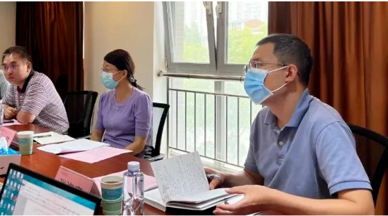 石化化工處在不到一個月的時間內(nèi)連續(xù)收到中橡協(xié)兩份報告，一直從職能角度進行研究，并與相關司局進行溝通，開展了有關工作。
